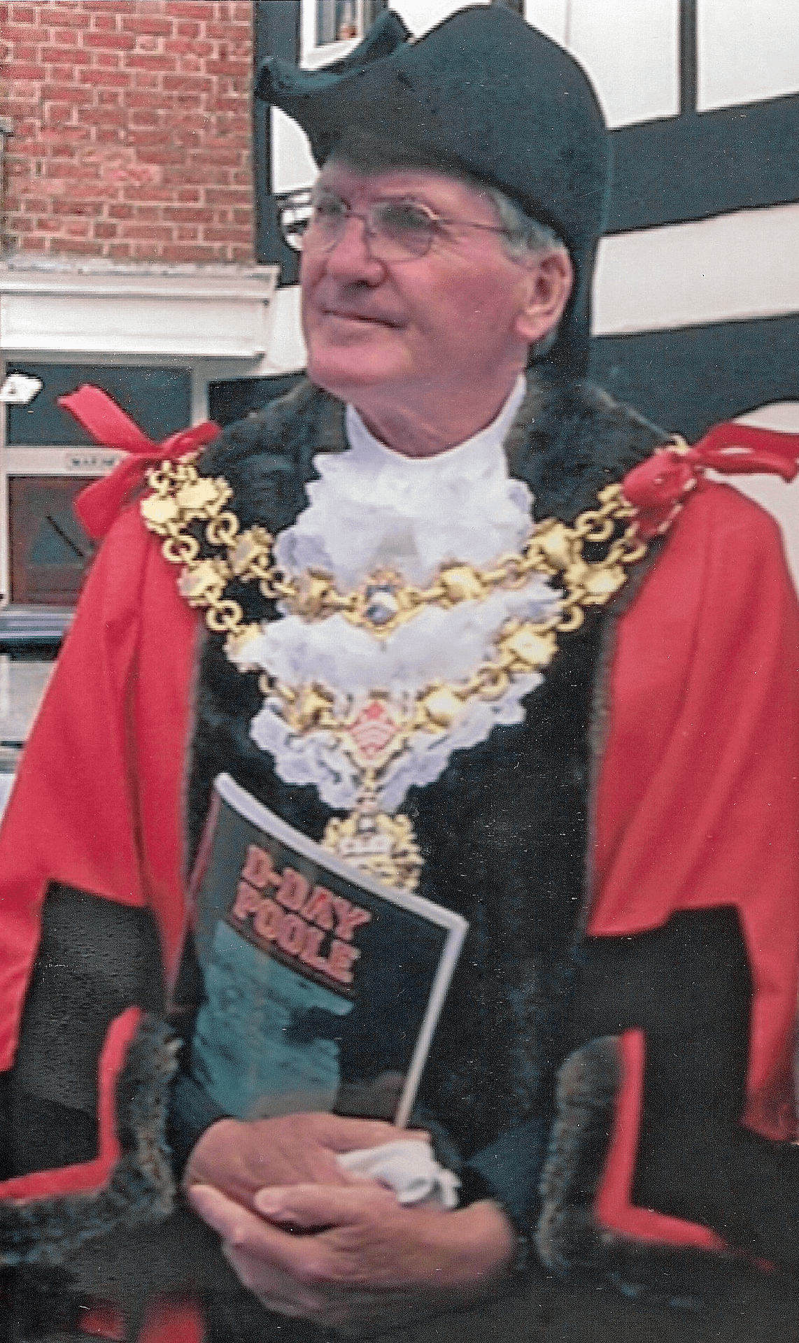 les-poole-engage